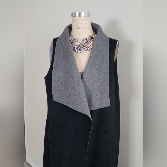 Calvin Klein Reversible wool vest - Picture 12 of 12